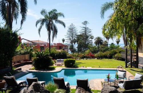 Aci Trezza Villa | Silvanae Pool Villa