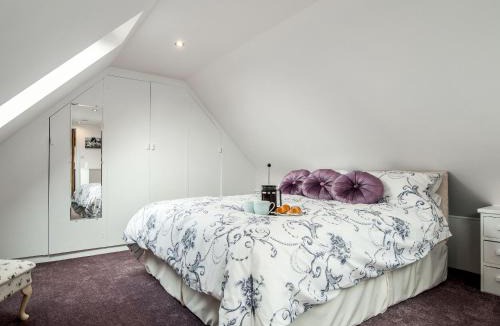 Nailsworth House | Silver Birch Lodge