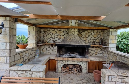 Stylida Cottage | Silver Cape Raches next to kite surf club
