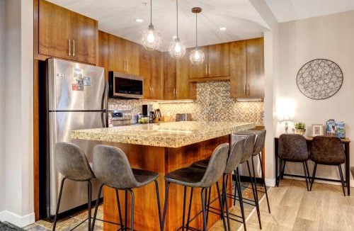 Canmore Apartment | Silver Creek 2BR Bliss Hot Tub Access MTN Views