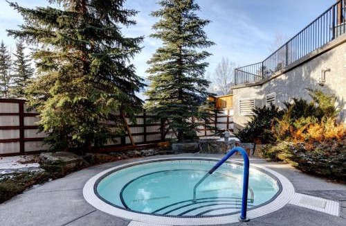 Canmore Apartment | Silver Creek 2BR Bliss Hot Tub Access MTN Views
