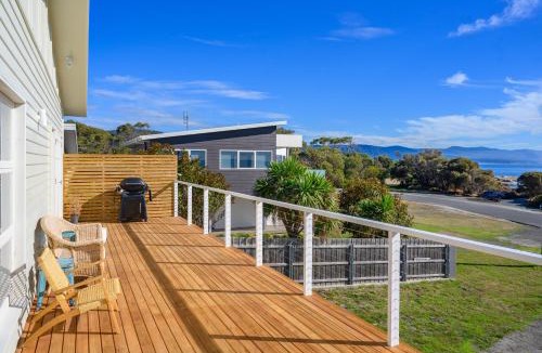 Bicheno House | Silver Hill ~ from farm cottage to splendid beachy vibes!