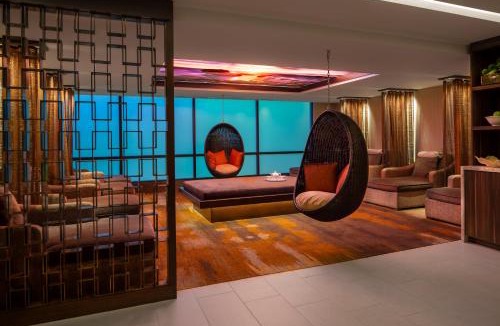 Downtown Reno Resort | Silver Legacy Reno, A Caesars Destination