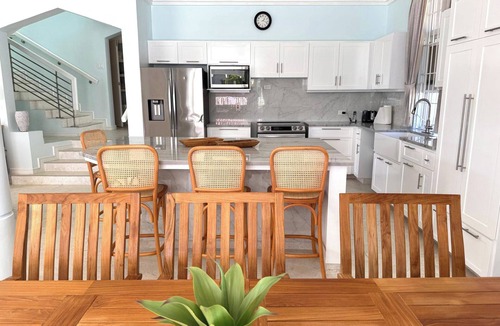 Silver Sands House | Silver Sands Beach Villas are great for family-friendly activities, surfing and relaxation