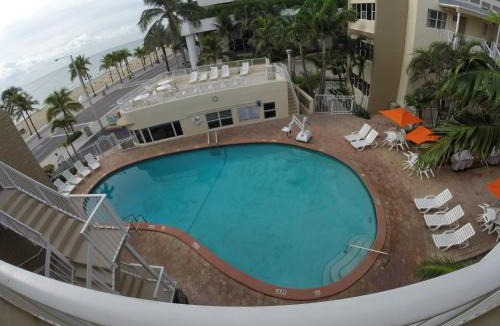 Central Beach Resort | Silver Seas Beach Resort