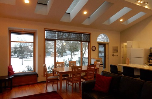 Vernon House | Silver Star Road Suites - Detached Two Bedroom Suite
