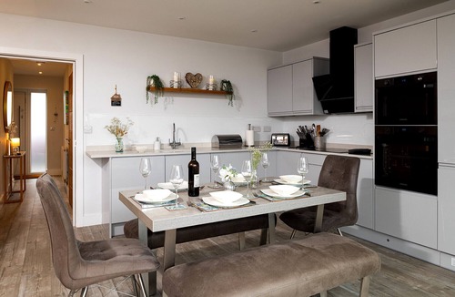 Benllech Cottage | Silver Strand - Three Bedroom Cottage, Sleeps 6