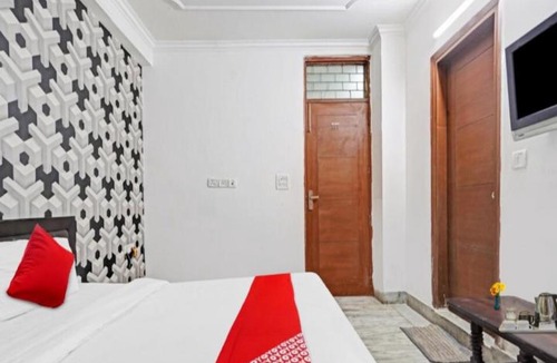 Malviya Nagar House | Silver Villa