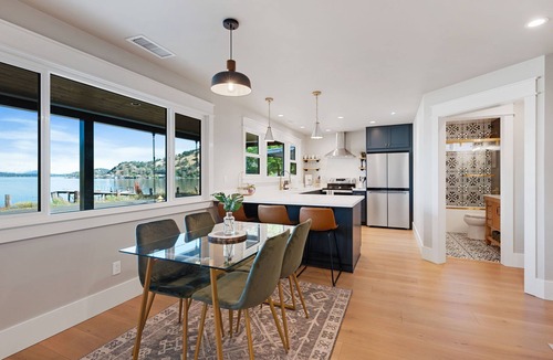Clearlake House | Silverado Beach Lake House