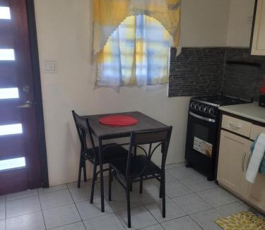 Runaway Bay Apartment | Silverbuttons
