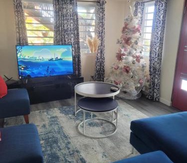 Runaway Bay House | Silverbuttons Apartments & Eats