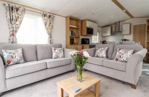 West Heslerton House | Silverdale View