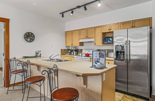 Canmore Condo | Silverhorn Hydeaway at The Crossing