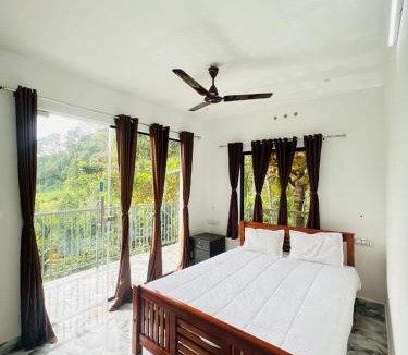 Nullatanni House | Silvermist Premium Villa Munnar