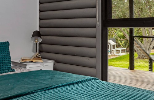 Carrickalinga House | Silvers Anchor - 2 Bennett Street