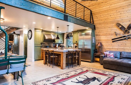 Salt Lake Mountain Resorts Cabin | Silverstrike Lodge by Cottonwood Lodging