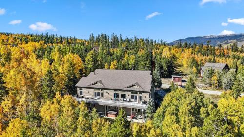 Wildernest House | Silverthorne Retreat Hot Tub & Views