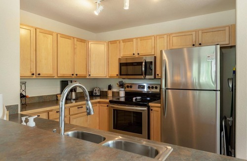 Wildernest Condo | Silverthorne Ski Retreat Near 6 Resorts | Hot Tub, Fireplace |Forest & Mountain Views |Free Shuttle
