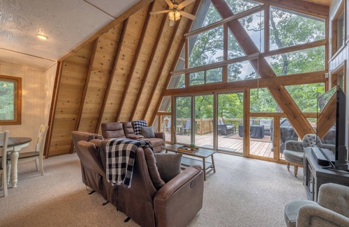 Wright City Ski Chalet | Silvretta Hideaway by Innsbrook Vacations!