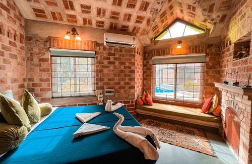 Taoru Villa | Simbliss Farm - A Luxury Farmhouse with Private Pool Near Gurgoan and Delhi