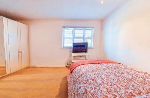 Milton Keynes Apartment | Simi Home