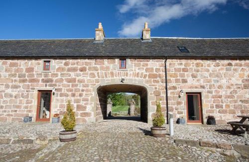 Balloch Apartment | Simmental Cottage