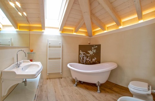 Azzano Apartment | Simona Torretta Holiday Apartment with Pool