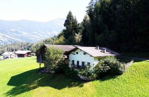 Albions Apartment | Simple accommodation in a quiet location in the middle of nature