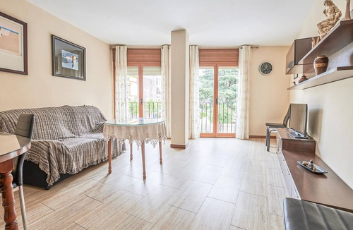 Luque Apartment | Simple and spacious apartment in the village of Luque at the foot of the Tajo del Algarrobo.