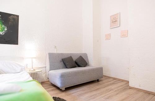 Neulerchenfeld Apartment | Simple Apt, with full kitchen Wiener Stadthalle