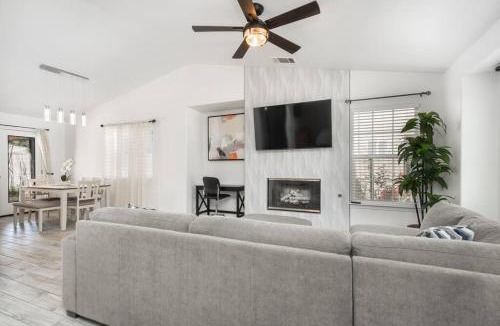 Pumpkin Center House | Simple Home for Work or Travel
