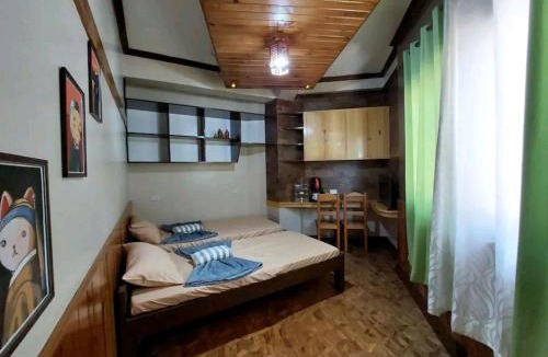 Baguio House | Simple Room in a Transient House