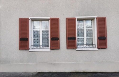 Burgdorf Apartment | Simple Studio 36m2 in the Center of Burgdorf private Parking SMALL BATHROOM