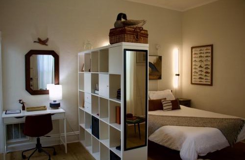 Historic Old Northeast Apartment | Simple Studio Walk Everywhere