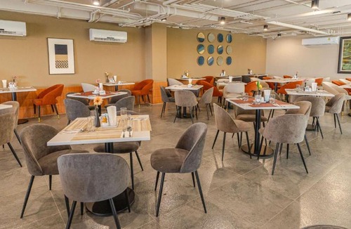 Phahonyothin Hotel | SimpleStay Chatuchak, SureStay Collection by Best Western