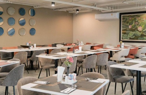 Phahonyothin Hotel | SimpleStay Chatuchak, SureStay Collection by Best Western