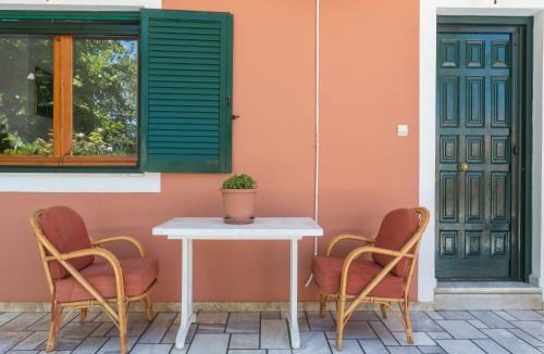 Roda Villa | Simplistic Villa in Korfu near Seabeach