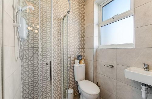 Seven Sisters Apartment | Simply Charming Studio Great Location 6