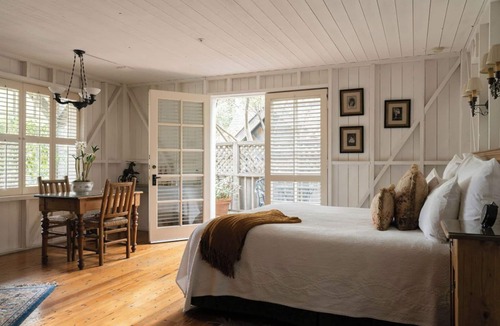 Upper East Bed & Breakfast | Simpson House Inn