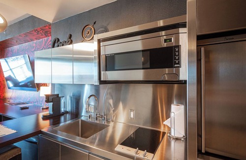Las Vegas Hotel | Sin City, Spa, Balcony, Pool View, Suite
