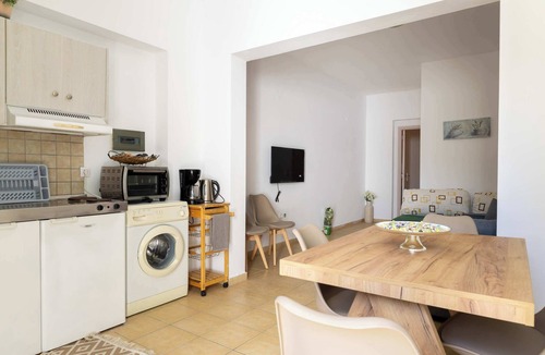 Lardos Apartment | Sinani Beachfront Gems Rhodes Jacuzzi Retreat