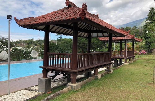 Trawas Villa | Sinar Express Villa