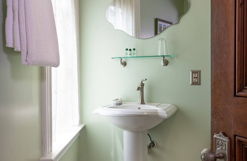 Jericho Bed & Breakfast | Sinclair Inn Bed and Breakfast