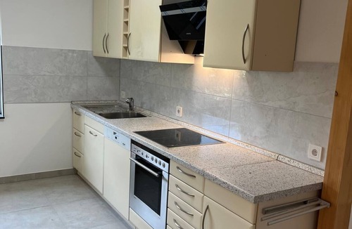 Sindelfingen Apartment | Sindel Living Apartment-Freshly renovated 2-bedroom apartment with floor heating