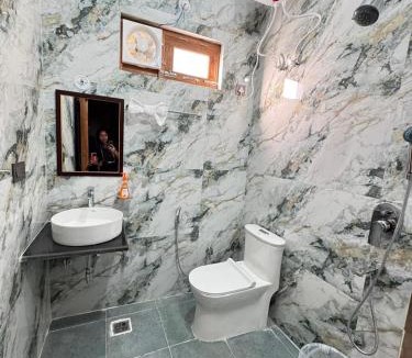 Sukha Villa | Singh Kainchi Dham Villa