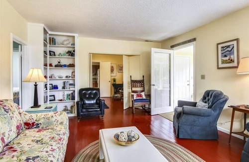 Downtown Cannon Beach House | Singing Sands - Beachcomber Vacation Homes