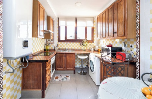 Albaicin Apartment | Single Floor Penthouse 1830 sq.ft Facing Alhambra Palace & Terrace