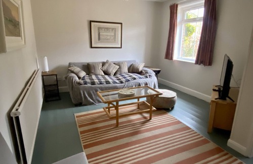 Winterbourne Earls Cottage | Single floor, self-catering Annexe next to main house, with parking.