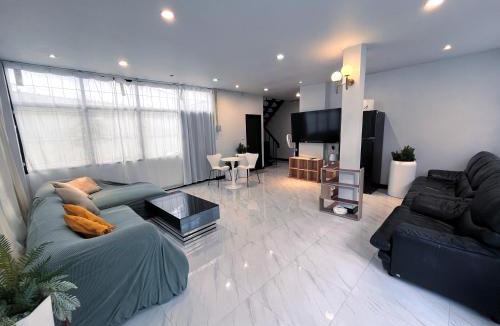 Wattana House | Single house 4BR parking and kitchen in Sukhumvit49-1