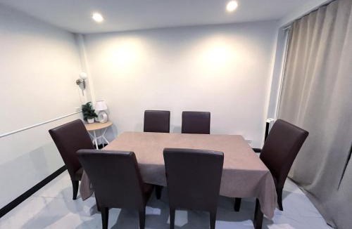 Wattana House | Single house 4BR parking and kitchen in Sukhumvit49-1